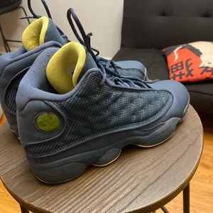 Jordan 13s size 7Y